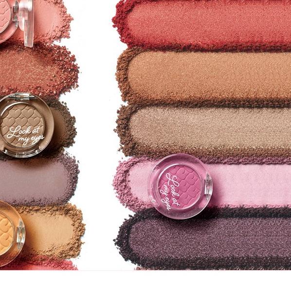 WWA114 Look At My Eyes Cafe |