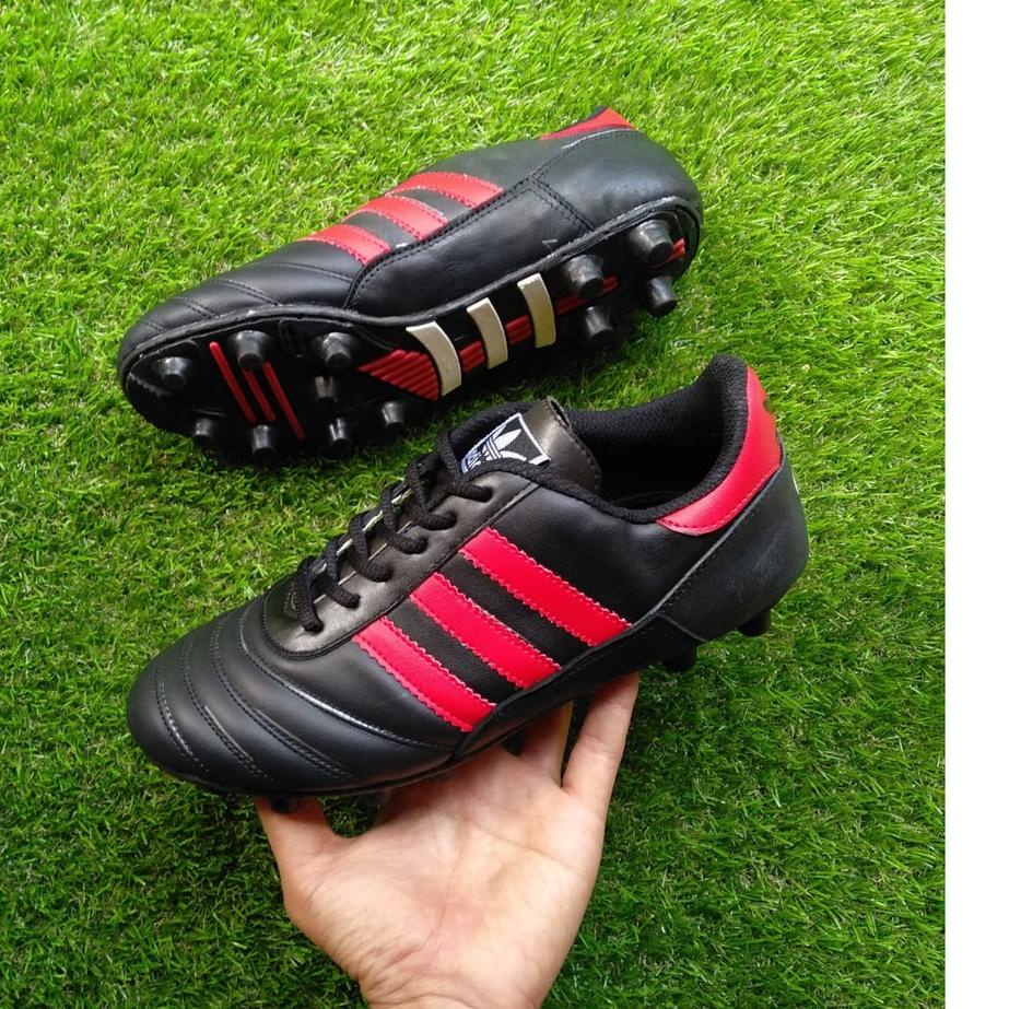 り Sepatu bola kulit adidas copa. sol karet ㍐