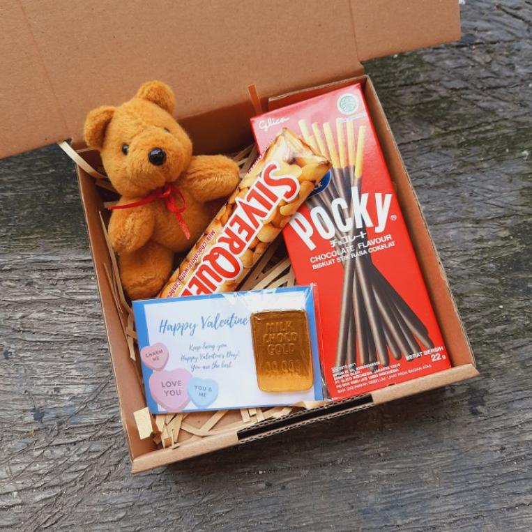 

⇽ hampers coklat valentine kado coklat valentin hampers boneka snqck silverquessn pocky ㅧ