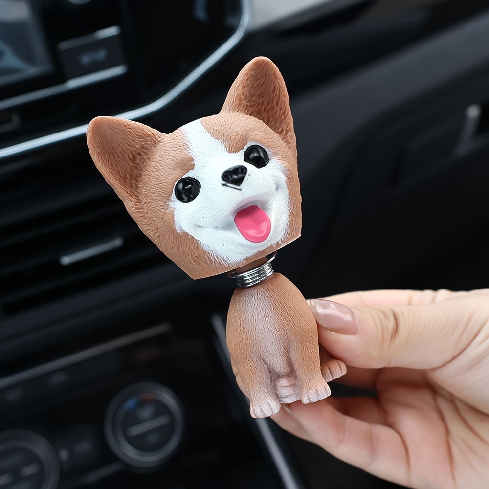 Dashboard Mobil Ornamen Hias Kreatif Goyang Kepala Anjing Mainan Anjing Lucu Ornamen Mobil Teddy Husky Lucu Corgi Swing Mainan Nodding Swing Puppy Auto Interior Accessories