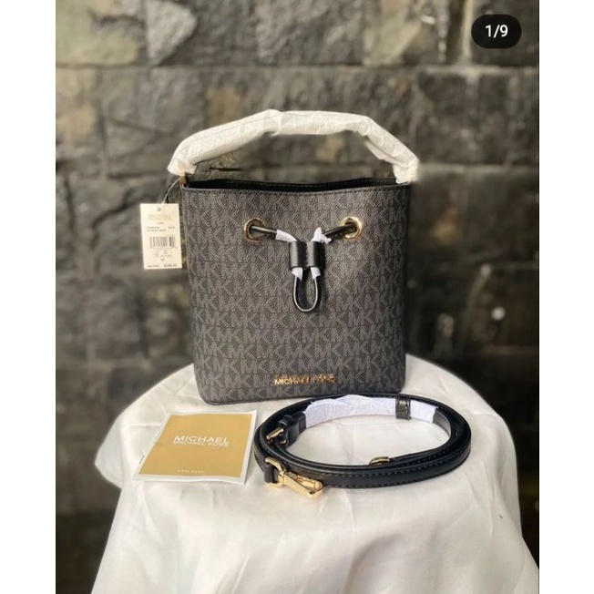 MK Suri Small Sign Bucket