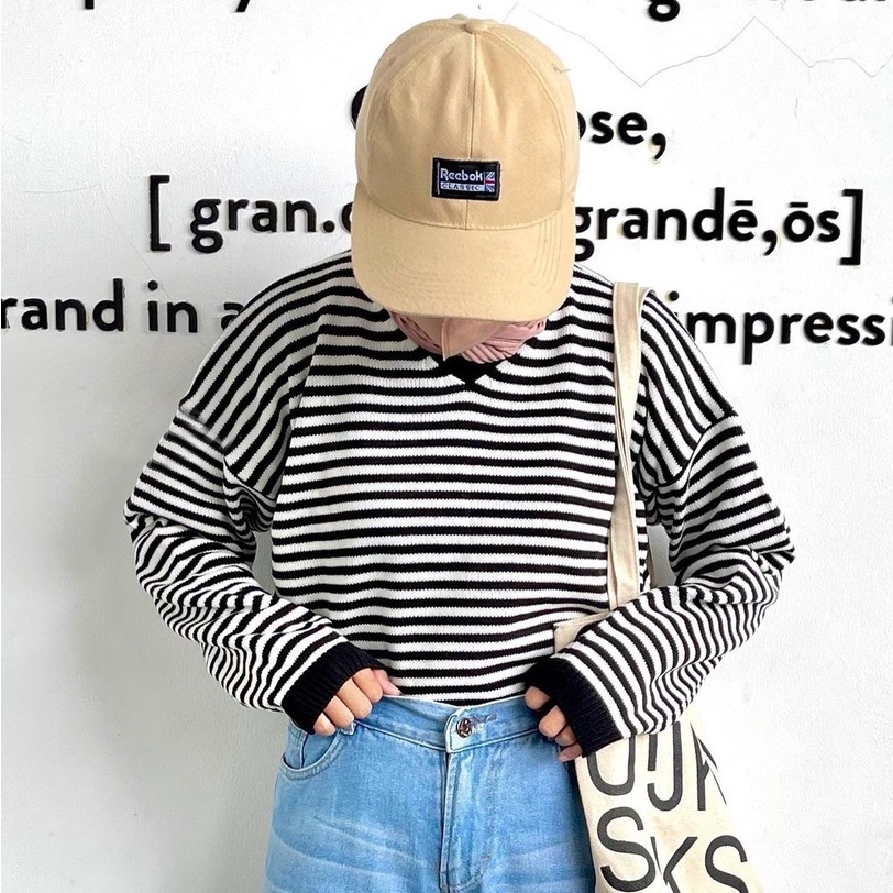 Sweater Rajut Stripe Crop Oversize V Neck Wanita  Knit Blouse Belang