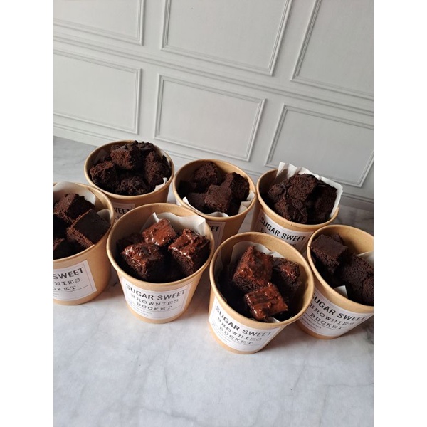 

SUGAR SWEET BROWNIES BUCKET
