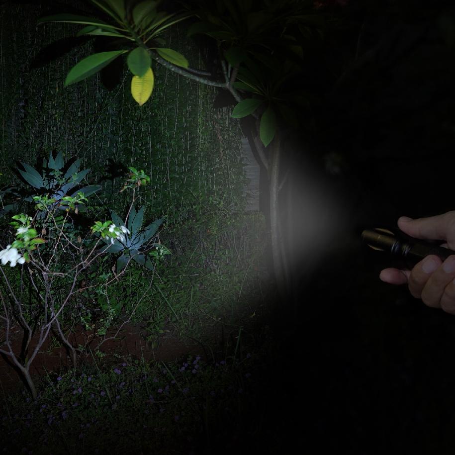 FREE ONGKIRRechargeable LED Flashlight Senter LED Isi Ulang Joyko FL-88|SQ5