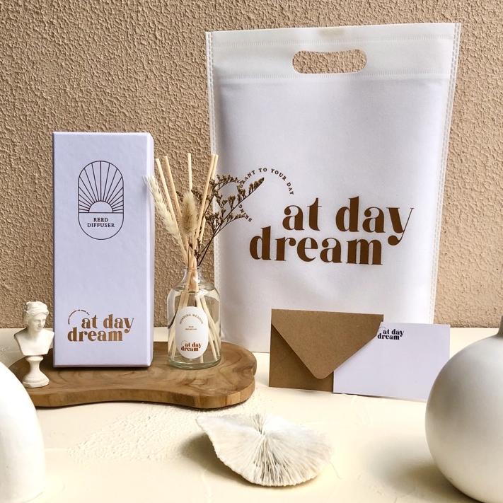 Star Seller. Reed Diffuser 100ml Hardbox (Gift Set) - at daydream