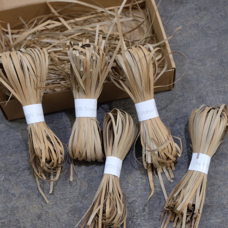 

Kertas Cacah Serut / Kertas Hampers / Shredded Paper (1pc)