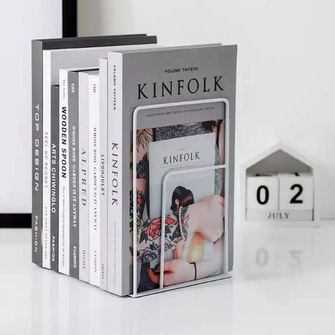 

Lagi Trend Pembatas Buku Besi / Kinfolk Bookshelf (2 Pcs) B0D.