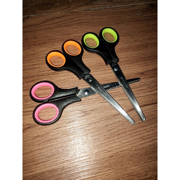 

1lsn(12pcs) Gunting Montana Stl 560 gunting murah gunting sedang