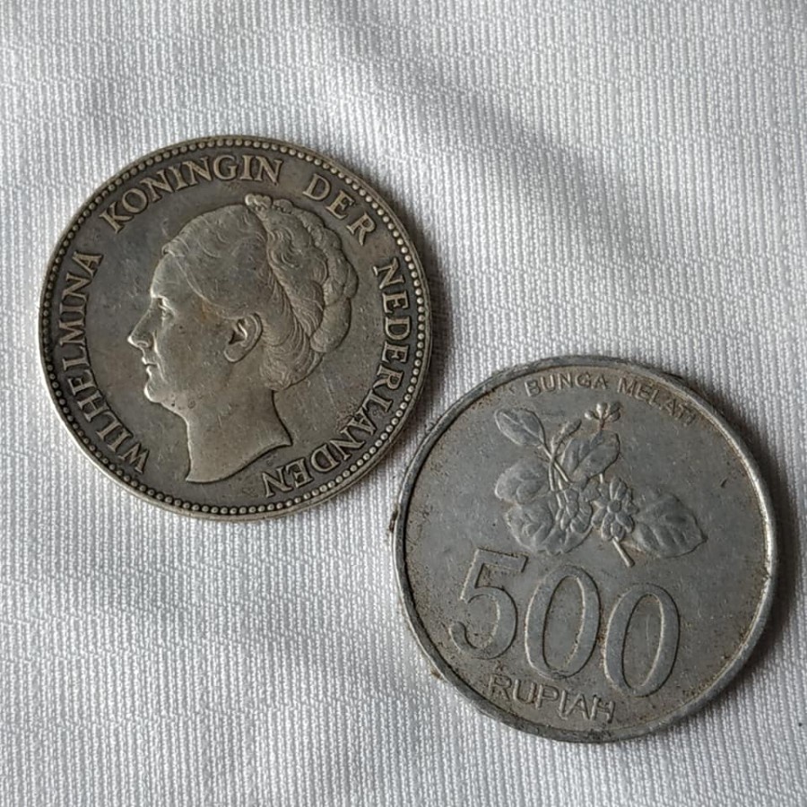 Pajangan Koin Perak 1 Gulden Wilhelmina tahun 1929
