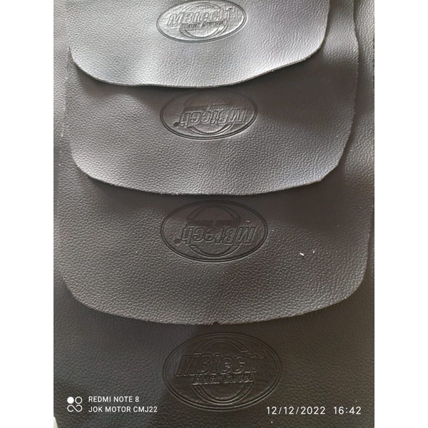 KULIT JOK VARIO MBTECH EMBLEM EMBOS ORIGINAL /SARUNG MBTECH VARIO 125/150