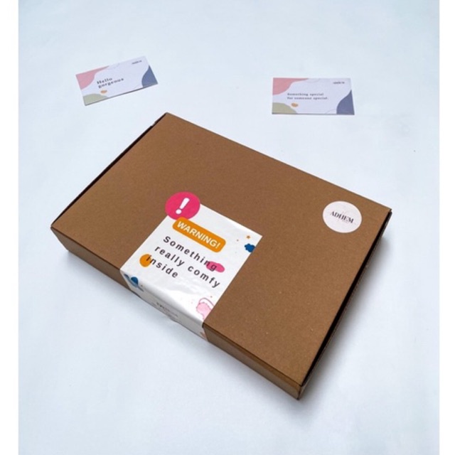 

GIFT BOX