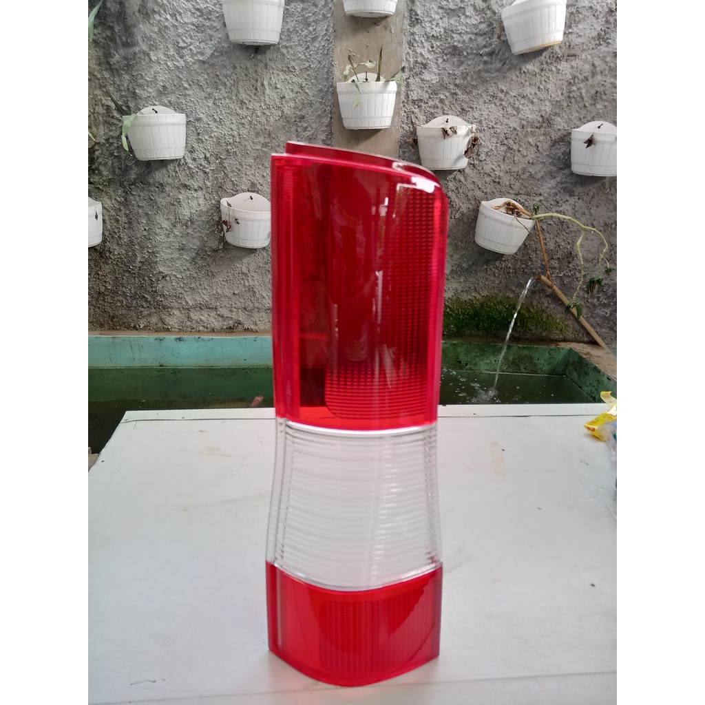 MIKA LAMPU BELAKANG GRAN MAX STOPLAMP