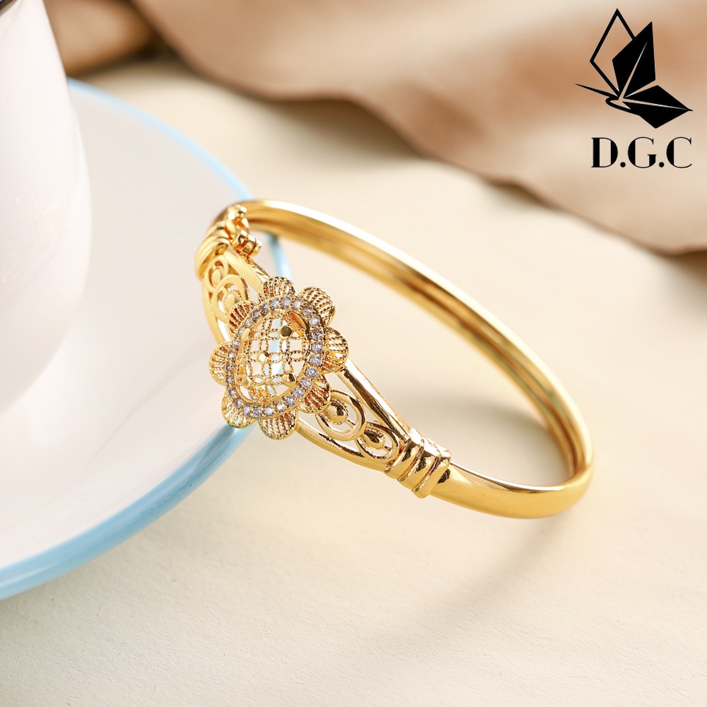 D.G.C✨Gelang Titanium Wanita Anti Karat Lapis Emas Tidak Luntur Fashion Perhiasan Gelang Tangan Dewasa D554