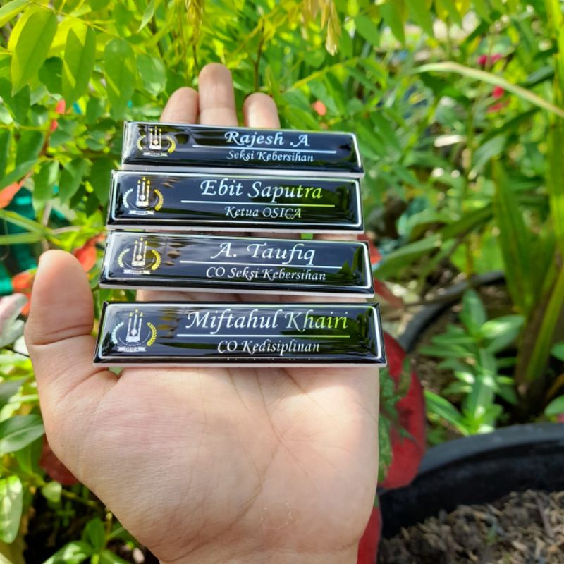 

PAKET HEMAT 5 PCS Name Tag / Nama Dada / Bed Name Dada Bahan Akrilik Susu