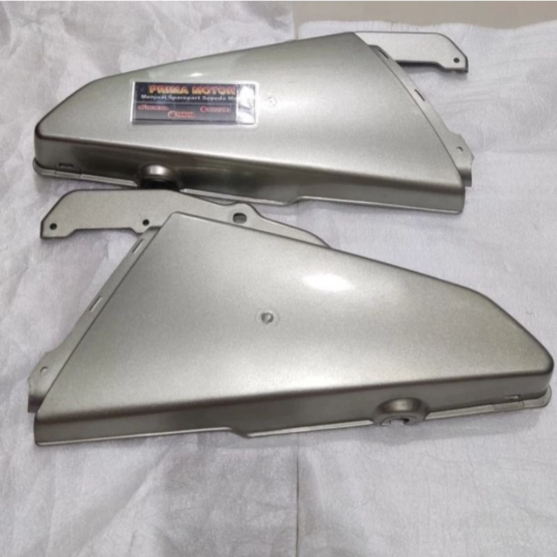 DOP BOX AKI RX KING GOLD LE 2002 ORI YAMAHA YGP NOS