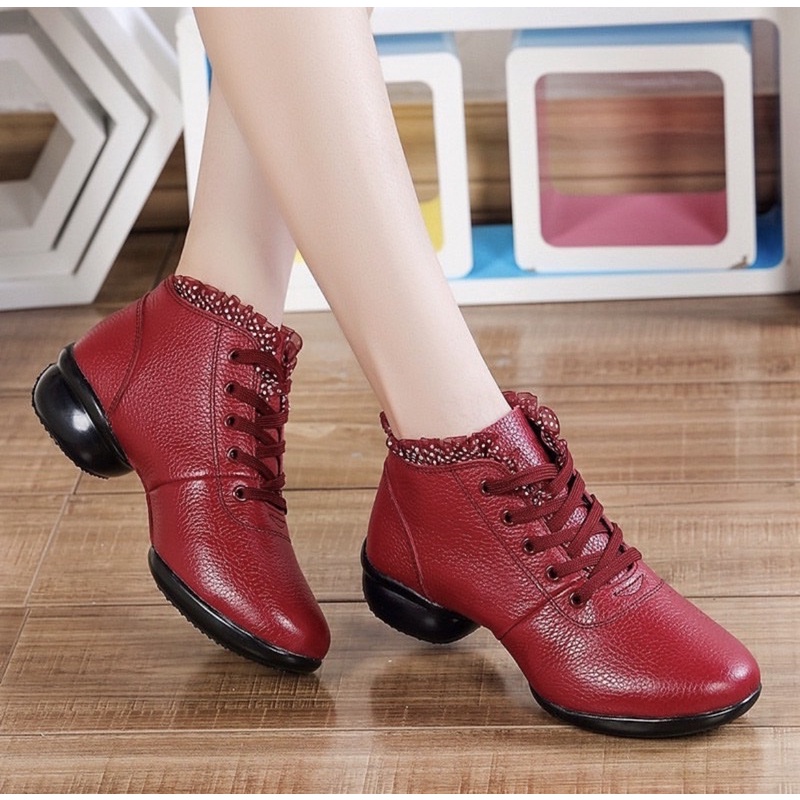 SALE  Semi Boots Line Dance