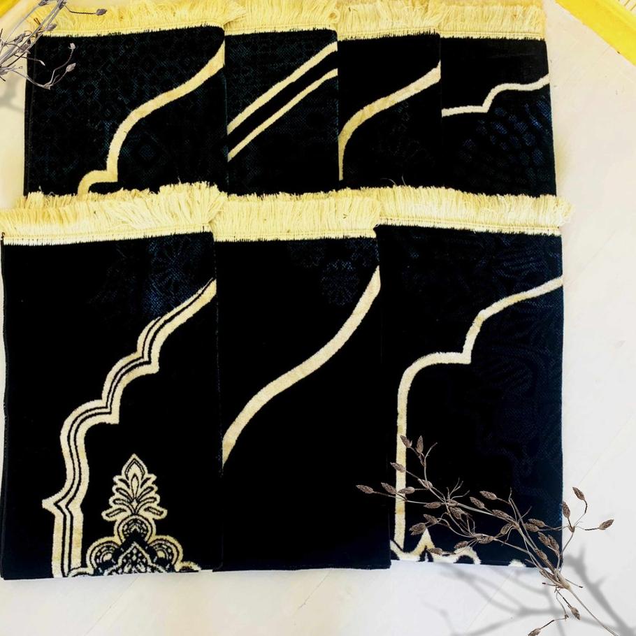 Sajadah Turki Hitam Premium,Sajadah Premium Tebal Motif Bunga