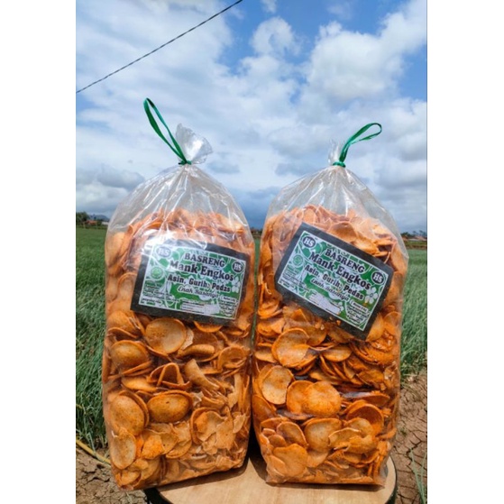 

Basreng Mang Engkos Pedas isi 2kg. Pembelian ecer 49.000/kg
