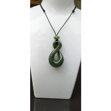 PERHIASAN KALUNG LIONTIN BATU GIOK HIJAU ACEH