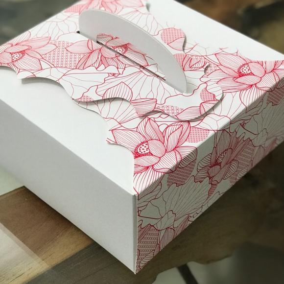 

New Cake Box/Kotak Kue/Dus Kue Flower - Tinta timbul (RED) 22x22x10 ⇌