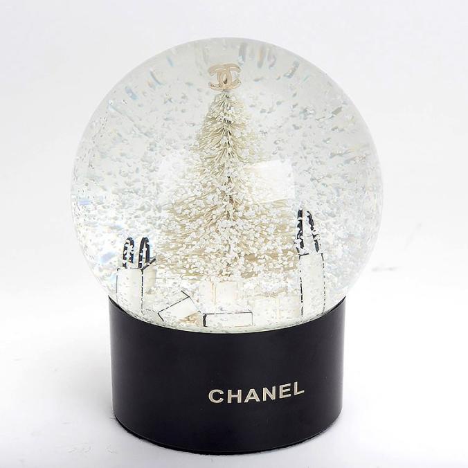 Snowball Chanel /bola salju chanel anniversary/birthday/Christmas gift