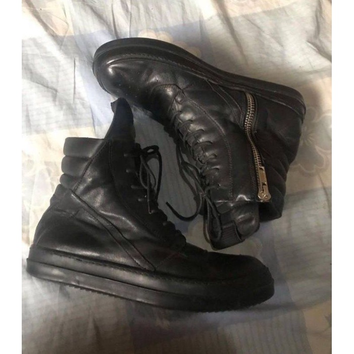 2 sepatu rick owens