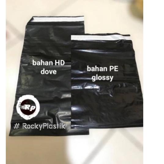 

[KODE 6BKGU] PLASTIK POLYMAILER PE 20X40cm isi (100pcs) Glossy