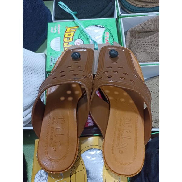 Sendal Lily Sandal Pitung Sandal Betawi legendaris