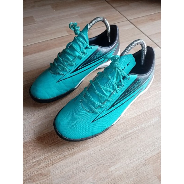sepatu futsal bekas original specs hypersped in