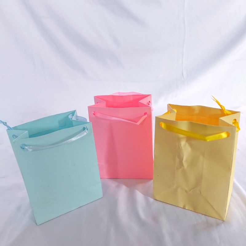 

Paperbag Polos/ Paperbag Motif