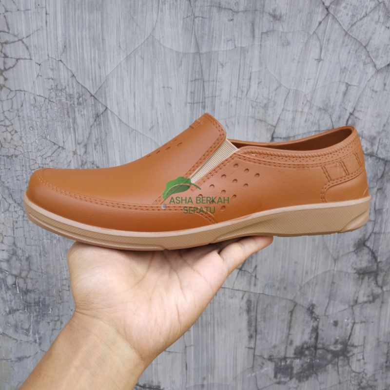 Sepatu Karet Pria Tahan Air l Sepatu Karet Tebal Empuk ATT AWK 557 UK 40-43