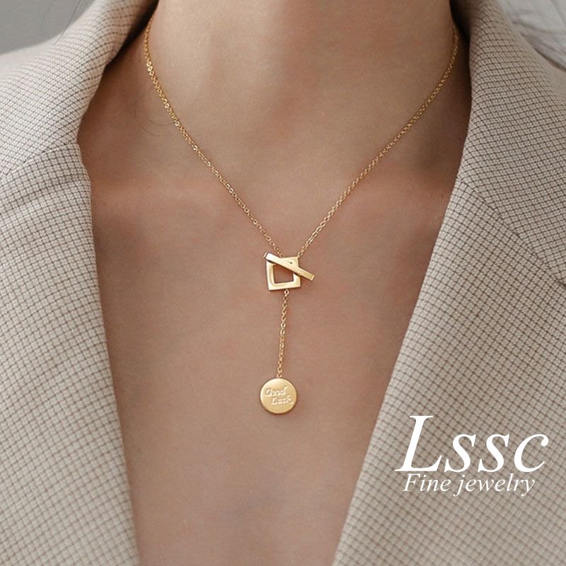 Kalung Titanium Wanita Anti Karat 'Good Luck' Emas 18K Persegi Geometris Aksesoris Fashion Korea