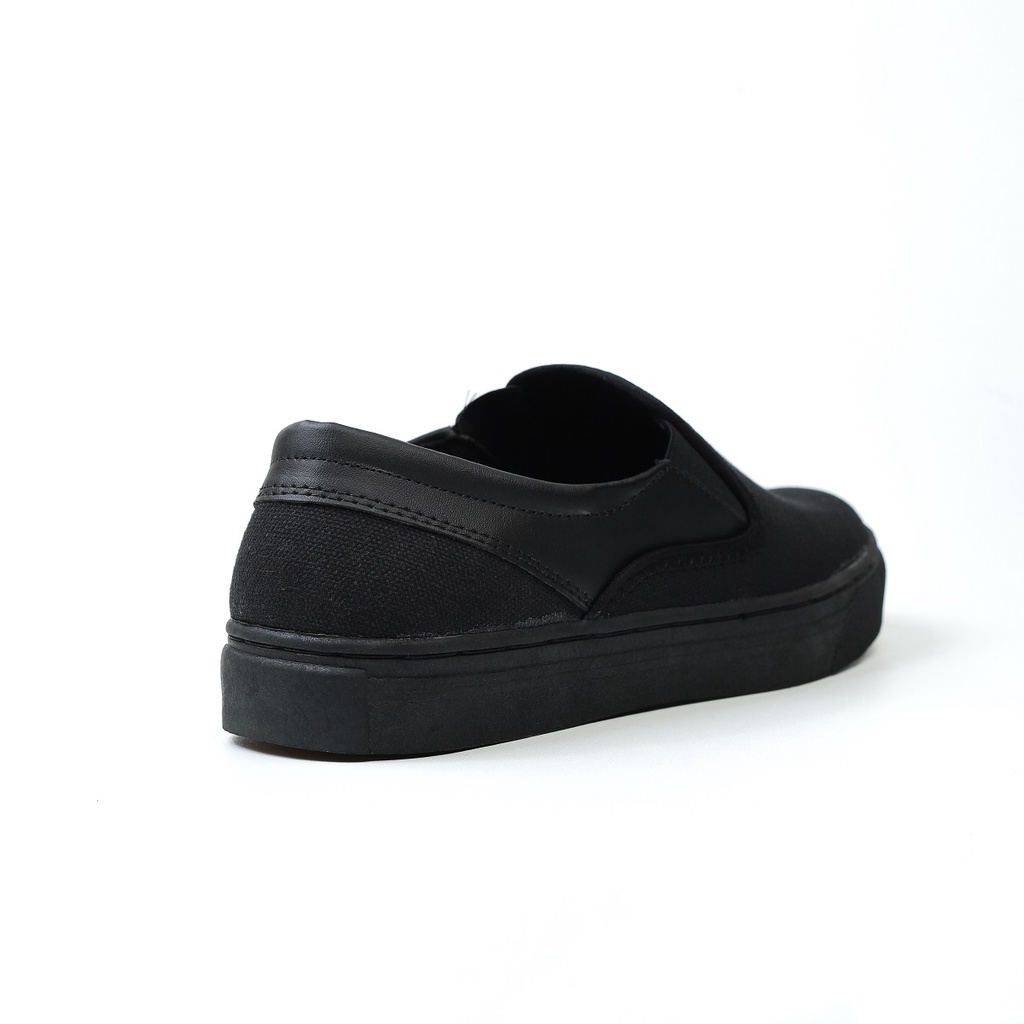 Sepatu Pria Casual Slip On Shoes Tanpa Tali Hitam OnarStreet