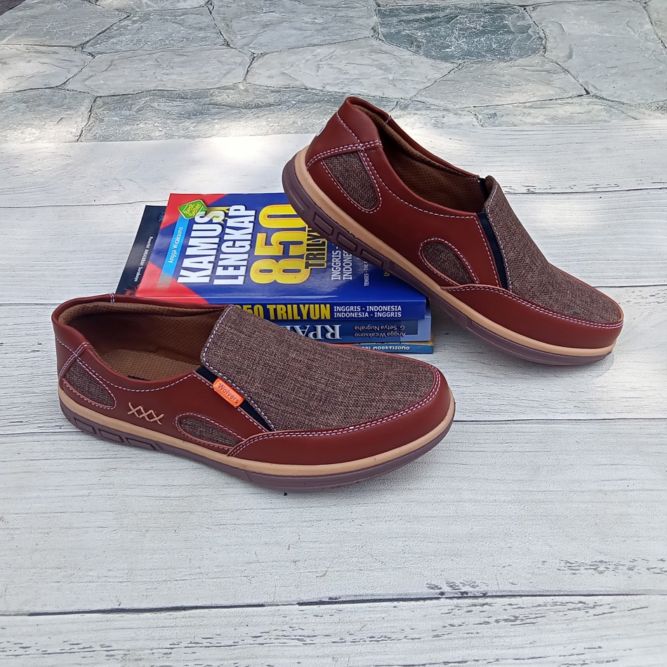 Sepatu Kasual Pria TANPA TALI SLIP ON Sol Karet Asli Anti selip