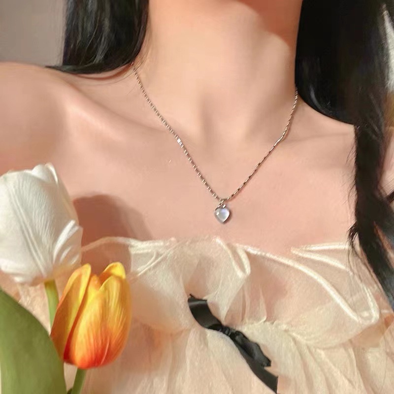 Kalung Liontin Rantai Opal Berbentuk Hati Halus Trendi Untuk Wanita Temperamen Perhiasan Hadiah Pernikahan