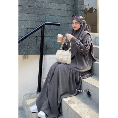 Humairah Setelan Gamis Abaya Syar'i Crinkle Airflow Premium Set Abaya Bergo Lengan Panjang Kancing Busui Baju Muslim Kekinian LD 120 cm