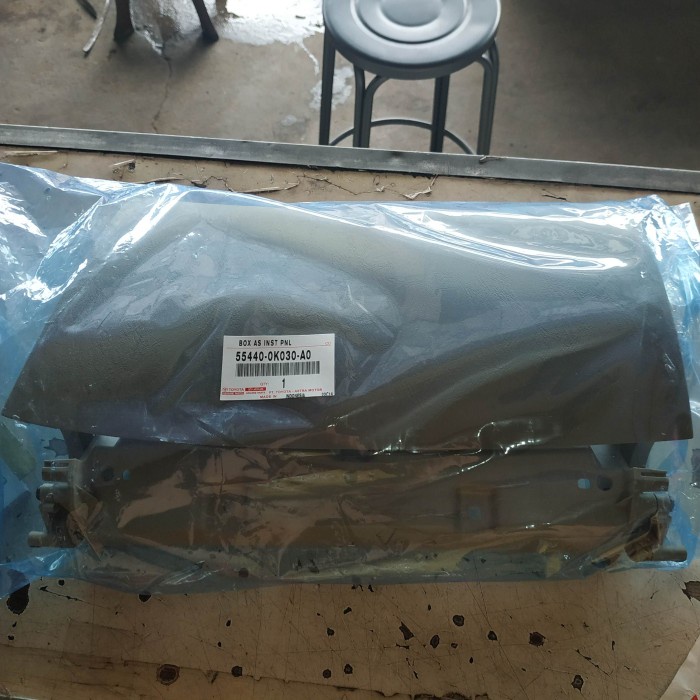 Cover laci atas toyota innova 55440-0k030-A0