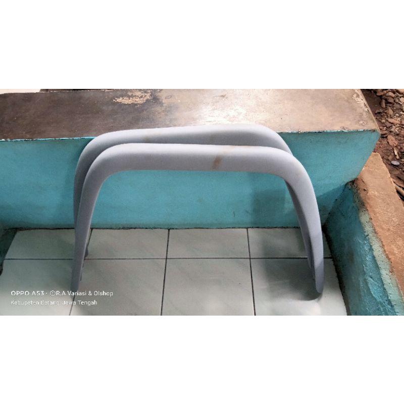 slebor depan L300