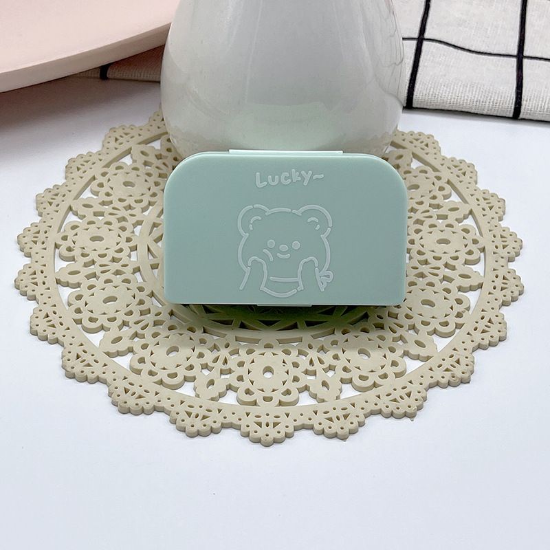 Tempat softlens mini karakter lucky