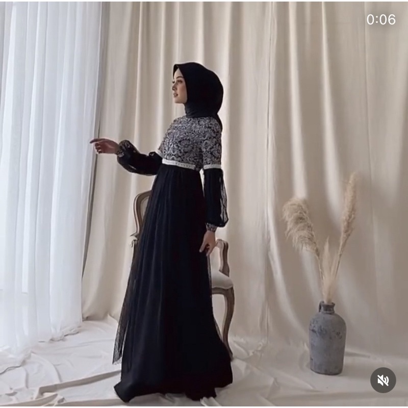 Laluna Dress by madeira