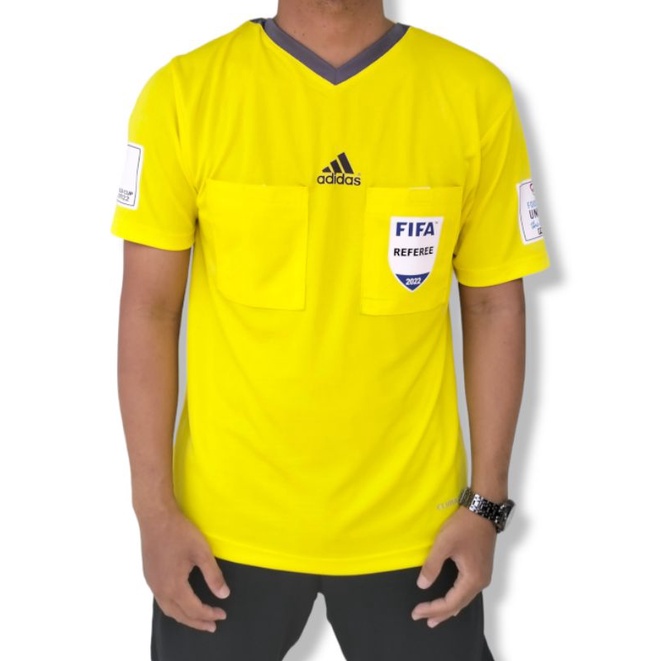 BAJU WASIT ADIDAS PIALA DUNIA 2022 ( LOGO : SAKU FIFA REFEREE 2022, KANAN FIFA WORLD CUP QATAR 2022, KIRI FOOTBALL UNITES )