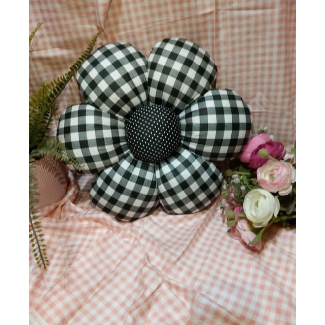 bantal bunga / bantal bunga shabby / bantal sofa Monochrome / bantal sofa hitam