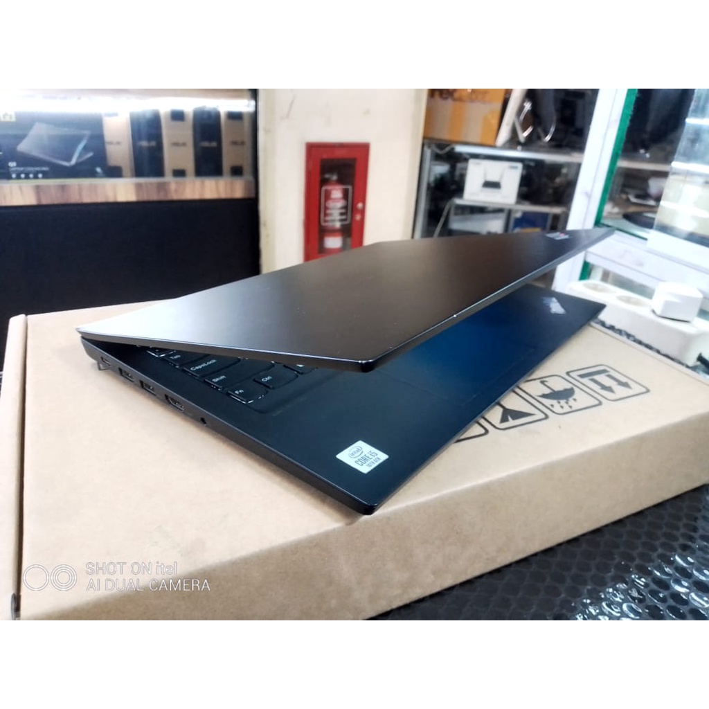 LAPTOP LEPTOP LE THINKPAD E14 TP00116A CORE I5 Gen10 SSD 256 GB + HDD 1 TB MEMORY RAM 16 GB 14 INC GENERASI BARU WINDOWS 10 SIAP PAKAI MULUS  BARU DI PAKAI BERAPA BULAN