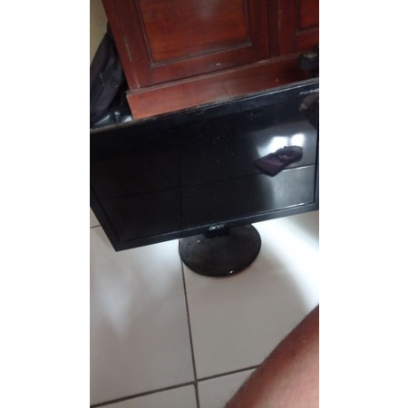 monitor acer bekas 16in, normal jaya,, no kendala