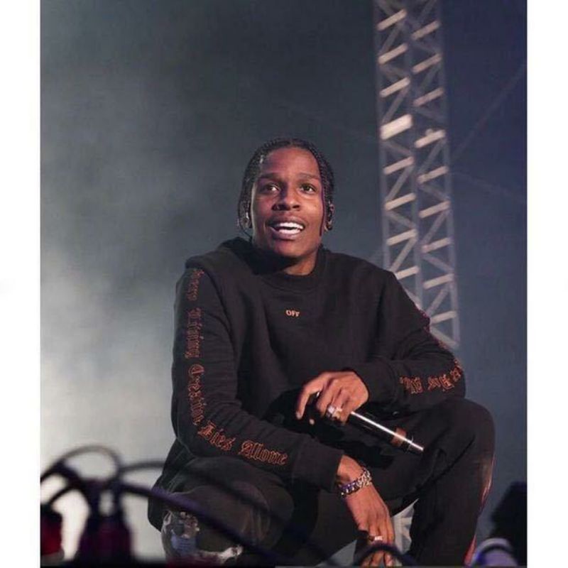 CREWNECK CN OFF WHITE X VLONE MADE IN PORTUGAL