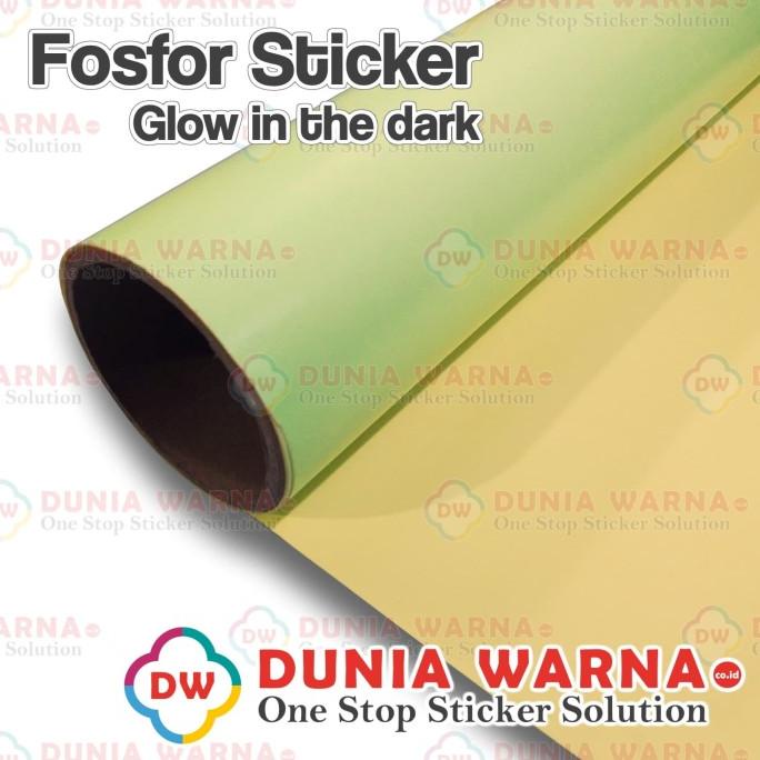 

Stiker Fosfor Photoluminence Glow In The Dark Lebar 120 cm Meteran