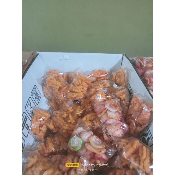 

aneka jajan kerupuk murah/ snack nirwana ID