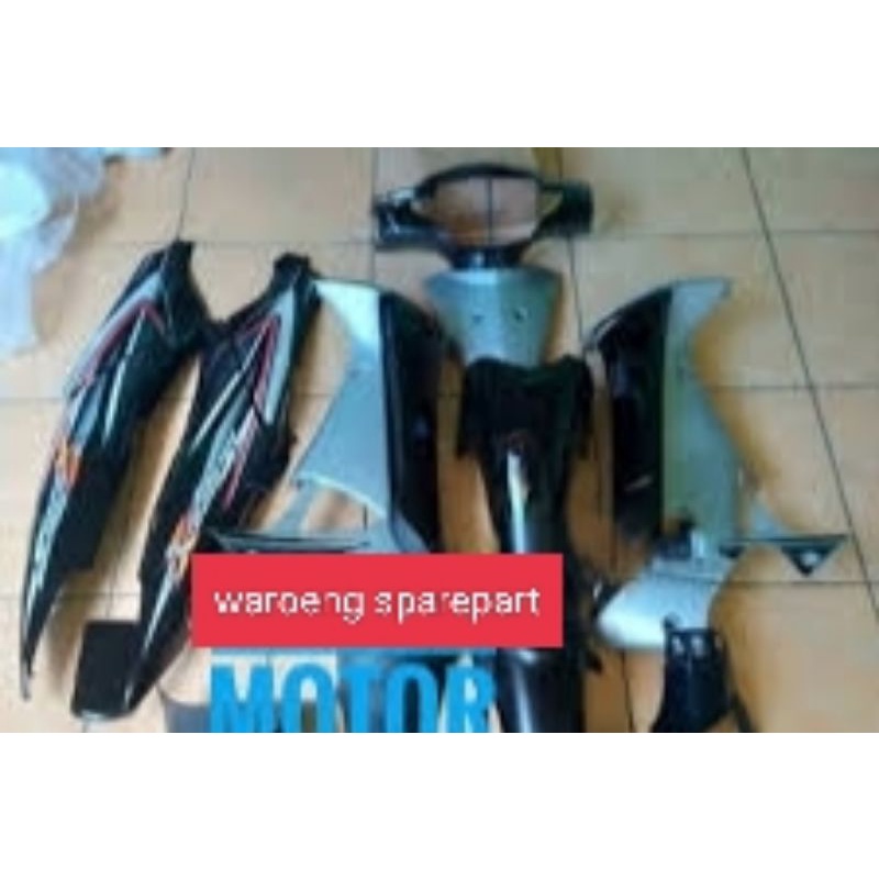 BODY HALUS SUPRA X 125 LAMA SILVER HITAM