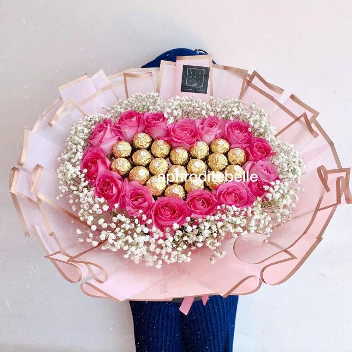 

FERRERO BUKET HATI VALENTINE / HADIAH BUKET BUNGA ULTAH / ANNIV HTYJ695464Y