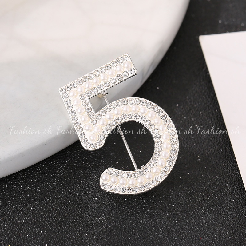 Fashion Harum Kecil 5kuntum Berlian Bros pin Mutiara Aksesoris Pakaian Wanita brooch M70089